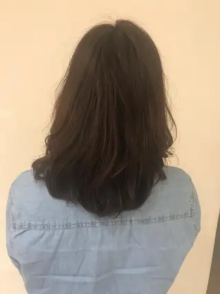 ミディアム ようちゃん 色持ち艶カラーのヘアスタイル