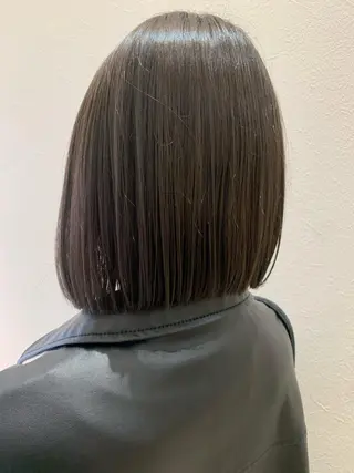ショート カラー hubhair レイヤー/透明感のヘアスタイル