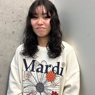 ロング レイヤー/艶カラー/ ハイトーンのヘアスタイル