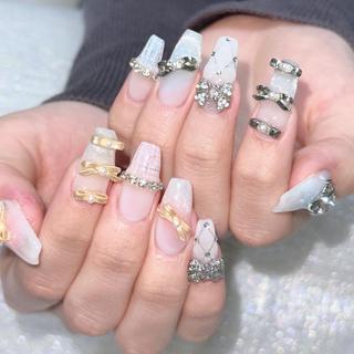 ネイル Queens テイのネイルデザイン