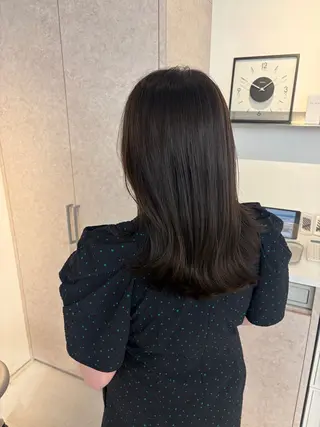 ミディアム ✨色持ちの良い艶 カラー✨蟹江真世のヘアスタイル
