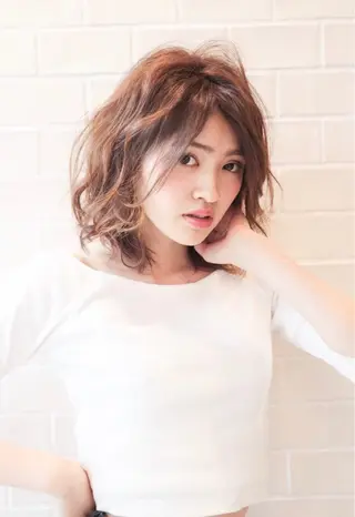 ミディアム パーマ 🌈限定価格🌈 鈴木 瑛輔のヘアスタイル