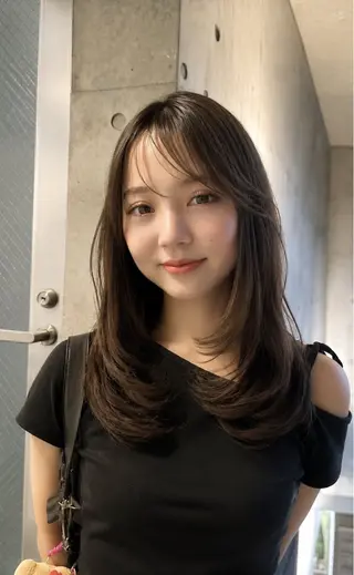 ロング カラー 韓国風レイヤーカラー ライムのヘアスタイル