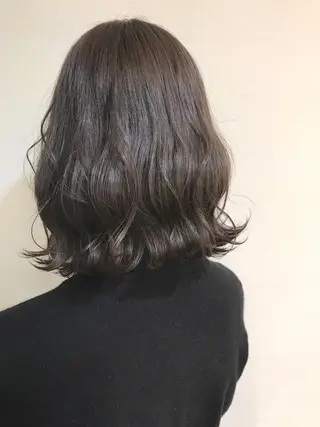 ミディアム カラー ヘアアレンジ 白浜 サキのヘアスタイル