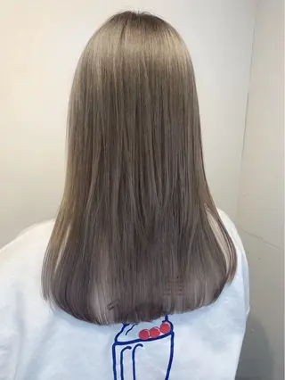 セミロング 🧤ル ウ🧤のヘアスタイル