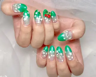ネイル 🦋 Queenieのネイルデザイン