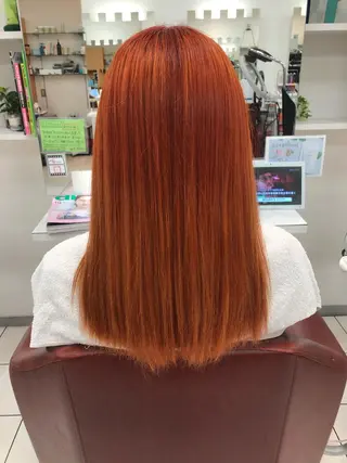 セミロング カラー 海外デザイン好きな方 滝沢錬平のヘアスタイル