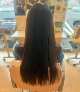 ロング 伊熊 梨紗のヘアスタイル