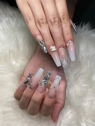 ネイル nes.nail★ AYANOのネイルデザイン