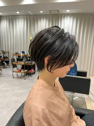 ショート 襟足でお悩みの方✂︎ くびれ職人ハシモトのヘアスタイル