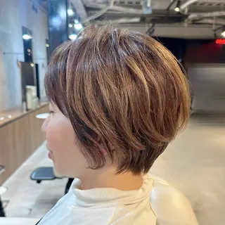 ショート カラー 飯田 智也のヘアスタイル
