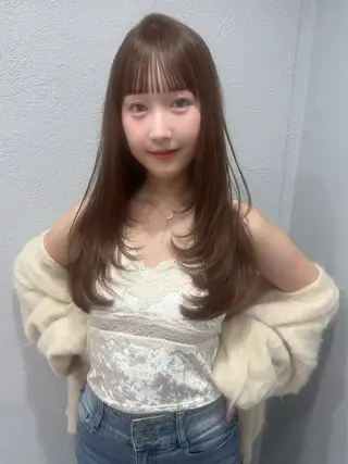 ロング 顔周り/透明感カラー REINA𓍯のヘアスタイル