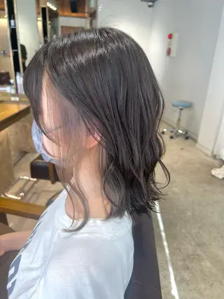 ミディアム ニイムラ ミキのヘアスタイル