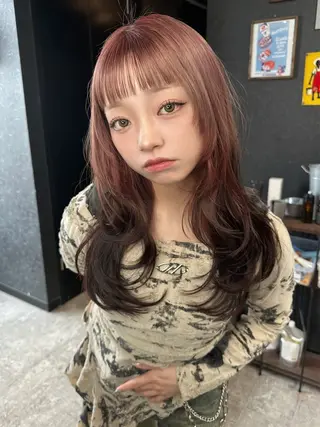 ロング TAIRA横浜ウルフ 🐺デザインカラーのヘアスタイル