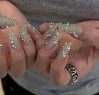ネイル Royal Nail-Emiのネイルデザイン