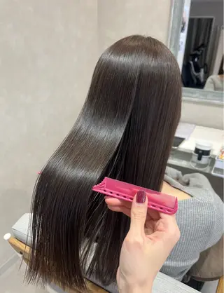 ロング カラー 森 愛友のヘアスタイル