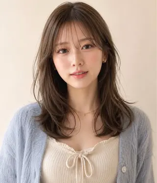 ミディアム 神戸/karina /レイヤー/顔まわりのヘアスタイル