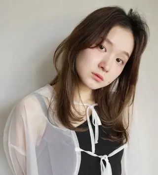 セミロング カラー 前田 加奈子のヘアスタイル