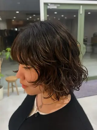 ショート パーマ 彦坂 柚羽のヘアスタイル