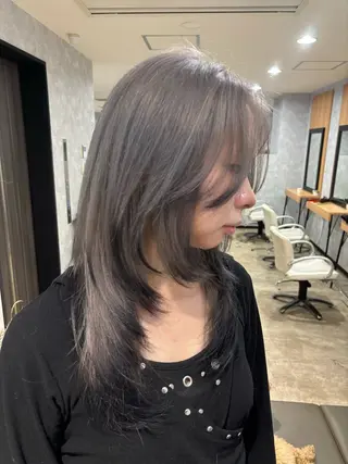 セミロング カラー 🌐NATSUMI 🌐【寒色カラー】のヘアスタイル