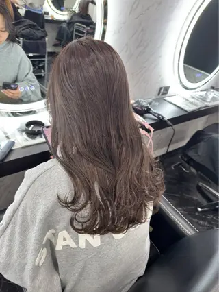 カラー LOHAS 優来(ユラ)のヘアスタイル