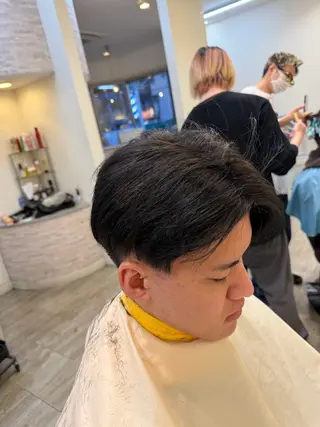 メンズ 呉屋 俊介のヘアスタイル
