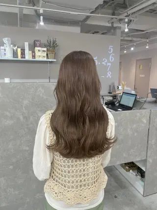 ロング カラー グレージュ/透け感 カラー/透明感カラーのヘアスタイル