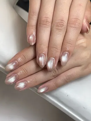 ショート トゥ ヒェンのネイルデザイン