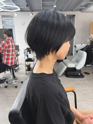 ショート S. Hitomiのヘアスタイル