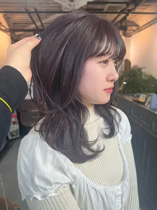 セミロング カラー 大塚 愛実のヘアスタイル
