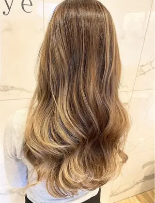 ロング カラー Mika/ SOiL岡崎のヘアスタイル