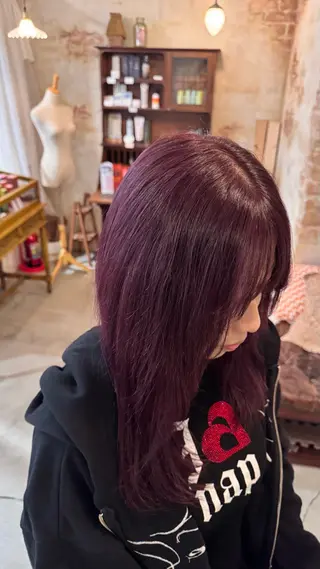 カラー 菰田 愛輝のヘアスタイル