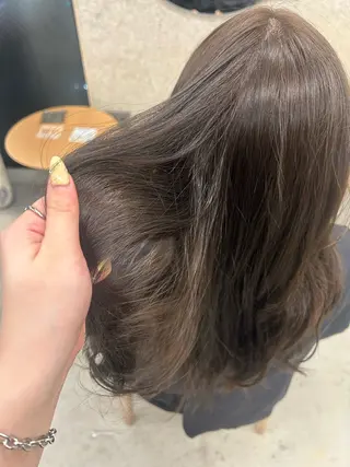 ロング カラー SiLO Yukinaのヘアスタイル