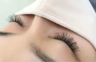 マツエク・マツパ y＊ eyelash 個人自宅サロンのマツエク・マツパデザイン