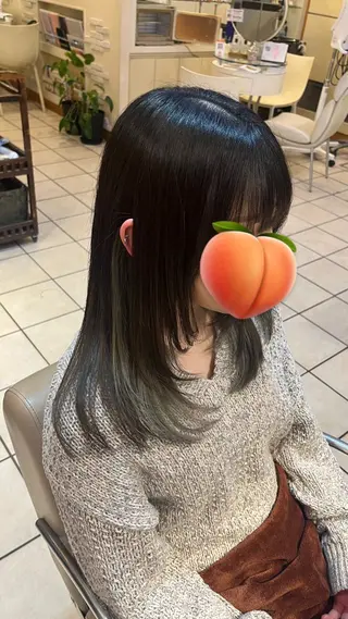 セミロング イソベ ミズキのヘアスタイル