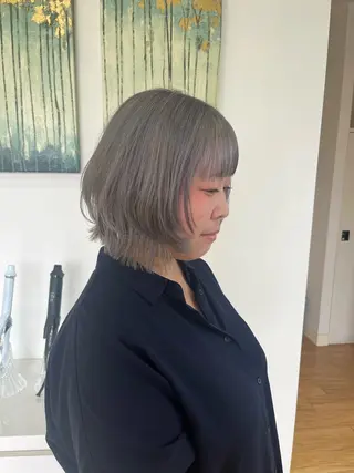 ミディアム カラー 御厨 夏芽のヘアスタイル