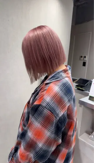 カラー 🪽ハイトーン🏹 ブリーチ🫧海志🍿のヘアスタイル