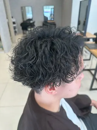 パーマ メンズ 飯塚 竜之介のヘアスタイル