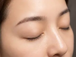 アイブロウ Lashiku Belle  Akiの眉毛・アイブロウイメージ