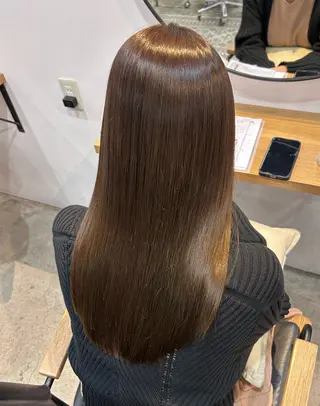 ロング 梅田ストレート💕 赤み消し透明感カラーのヘアスタイル