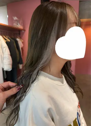 ロング 川本 葵のヘアスタイル