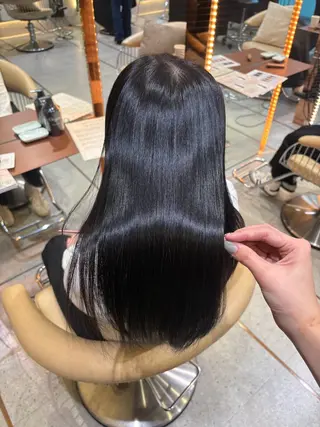 セミロング カラー 柔らかい縮毛矯正 Yu🫧銀座🩶のヘアスタイル