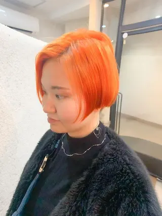 ショート カラー 角戸 りおのヘアスタイル