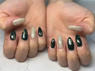 ネイル Queennail 北堀江AYAのネイルデザイン