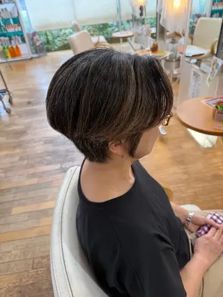 ショート 山本 瑠華のヘアスタイル