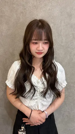 ロング カラー 🎀透明感カラー /ケアブリーチ🎀のヘアスタイル