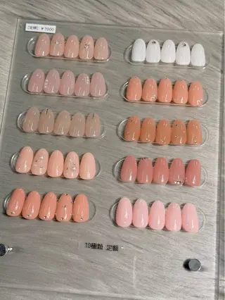 ネイル Momoka 🍑🎀のネイルデザイン