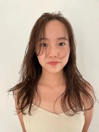 ロング カラー 浦野 未来のヘアスタイル