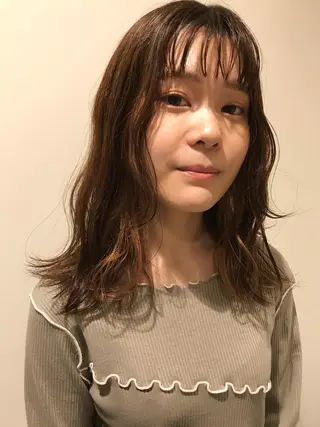 ミディアム カラー fuchigami suzunoのヘアスタイル