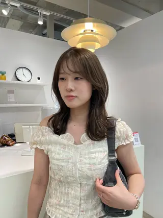 ミディアム カラー H I ＮＡのヘアスタイル